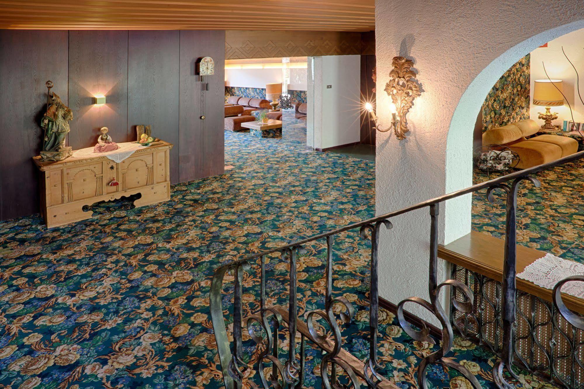 Hotel Weingarten Naturns Bagian luar foto